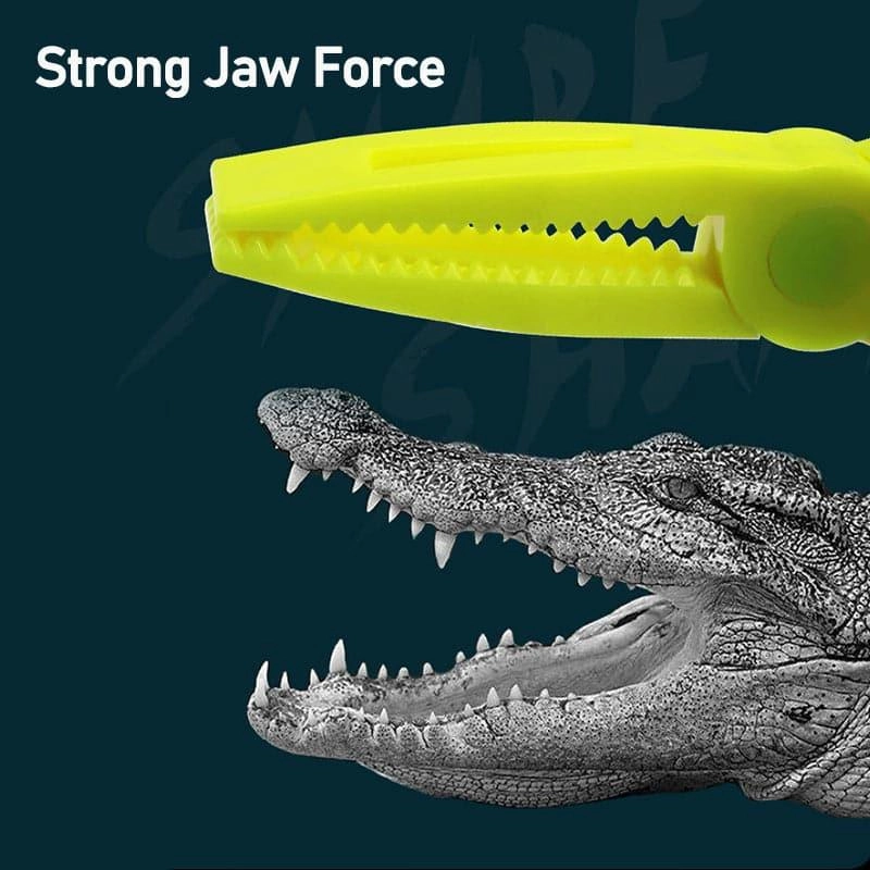 Dr.Fish Portable Plastic Fishing Pliers Gripper 20cm
