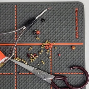 Fly tying bead silicone mat