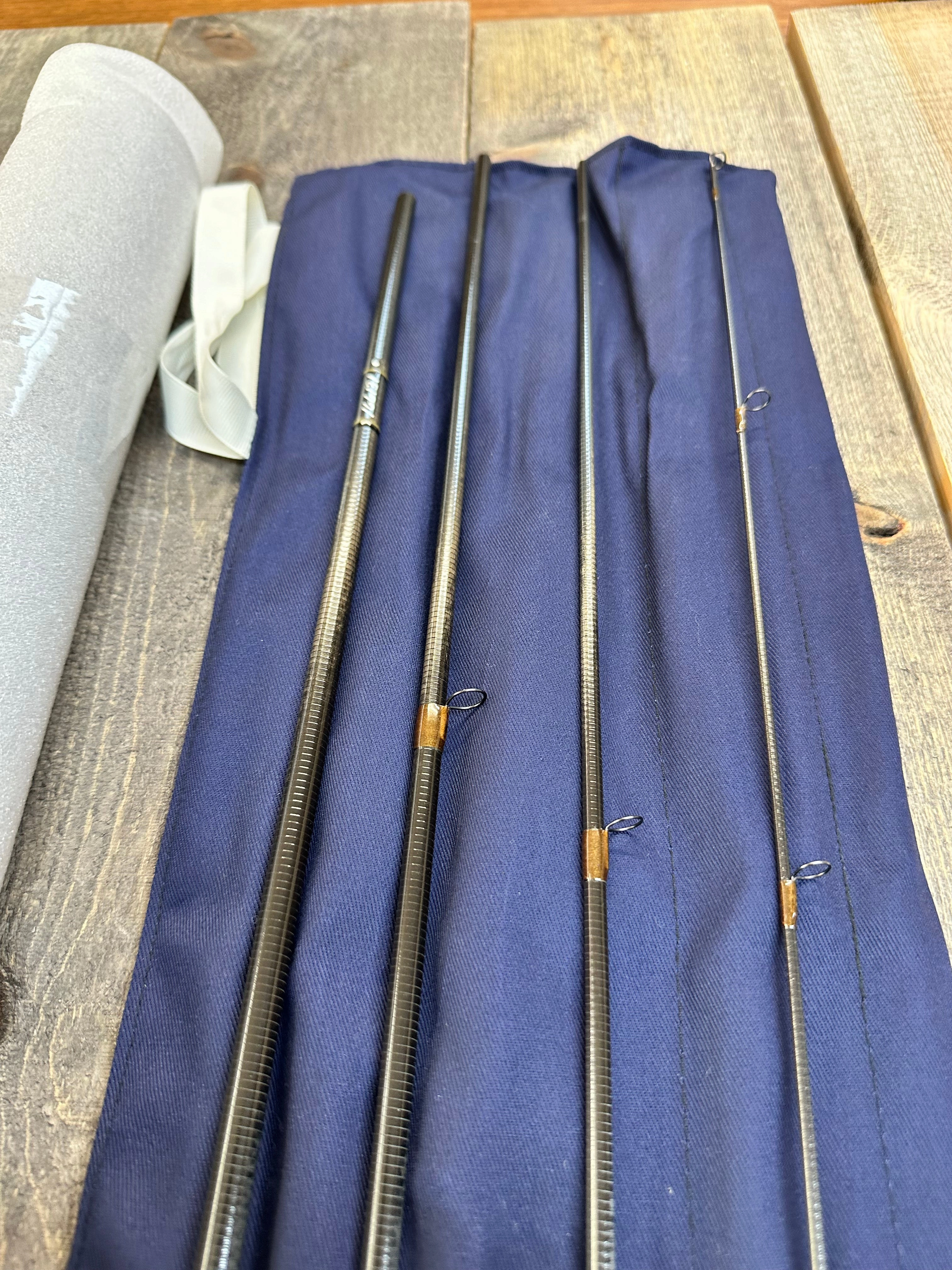 Thomas & Thomas Contact II 10' 8" 6wt Downlocking- Used