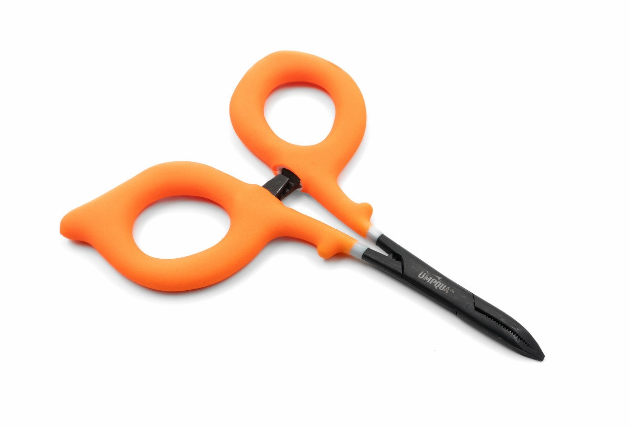 Umpqua River grip Precision Curved Scissor Forcep 5"